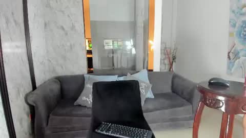 mafearias23 online show from 06/17/26, 02:07