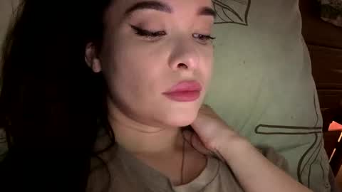 magggg658318 online show from 09/18/25, 09:33