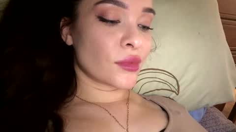 magggg658318 online show from 09/24/25, 01:14