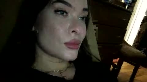 magggg658318 online show from 05/17/26, 01:29