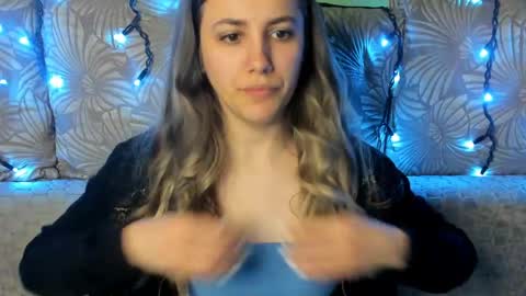 Maggie online show from 04/26/26, 01:03