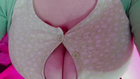 Maggie   online show from 02/12/25, 05:37