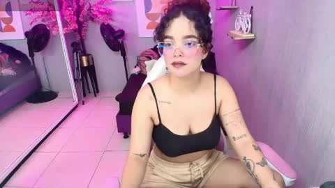 Maggy online show from 05/08/26, 03:56