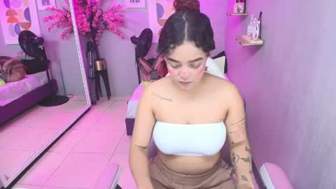 Maggy online show from 05/21/26, 03:35