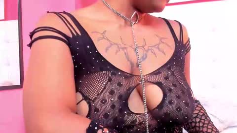 Snapshot of magic_axa_graham chatting on 10/31/25, 09:16 My name is magic axa grahamDont forget to follow me IG online show from 10/31/25, 09:16