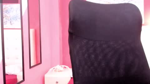 Snapshot of magic_axa_graham chatting on 11/19/25, 08:53 My name is magic axa grahamDont forget to follow me IG online show from 11/19/25, 08:53