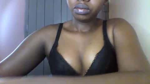 Snapshot of magic_bliss chatting on 05/07/26, 07:58 Bliss online show from 05/07/26, 07:58