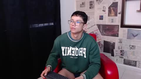 Snapshot of magic_boy01 chatting on 09/19/25, 02:07 Damian Rivers online show from 09/19/25, 02:07