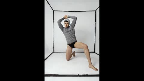 Snapshot of magic_boy01 chatting on 09/23/25, 01:58 Damian Rivers online show from 09/23/25, 01:58