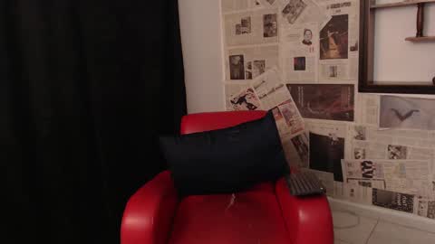 Snapshot of magic_boy01 chatting on 10/09/25, 09:46 Damian Rivers online show from 10/09/25, 09:46