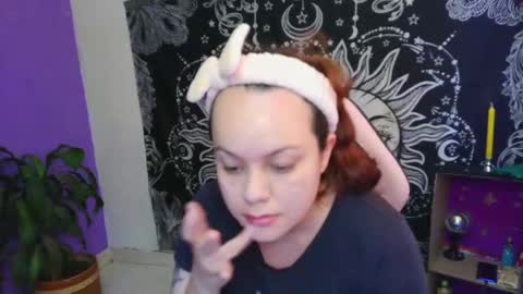 Claire online show from 05/01/26, 09:19