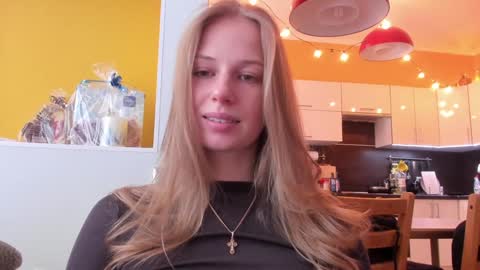 Snapshot of magic_couple13 chatting on 01/13/26, 09:14 Alice online show from 01/13/26, 09:14