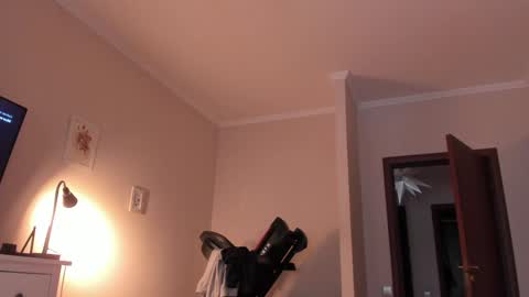 Snapshot of magic_couple13 chatting on 02/04/26, 10:43 Alice online show from 02/04/26, 10:43
