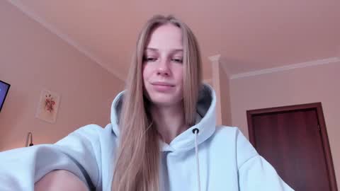 Snapshot of magic_couple13 chatting on 02/13/26, 12:12 Alice online show from 02/13/26, 12:12