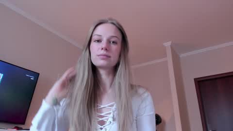 Snapshot of magic_couple13 chatting on 02/15/26, 11:19 Alice online show from 02/15/26, 11:19