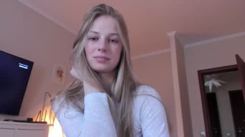 Snapshot of magic_couple13 chatting on 02/25/26, 10:14 Alice online show from 02/25/26, 10:14