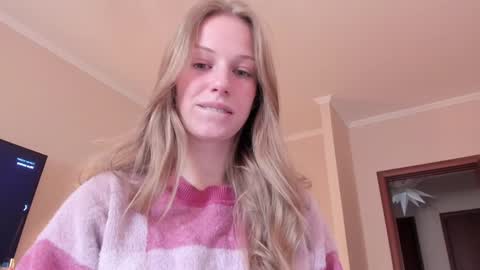 Snapshot of magic_couple13 chatting on 03/11/26, 10:32 Alice online show from 03/11/26, 10:32