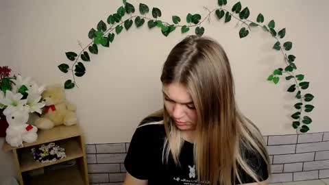 magic_katarina_ online show from 12/16/24, 07:04