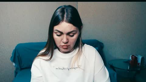 magic_katarina_ online show from 10/25/25, 10:12