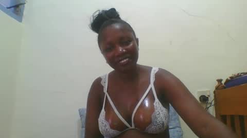 magic_koko3 online show from 11/04/25, 12:04