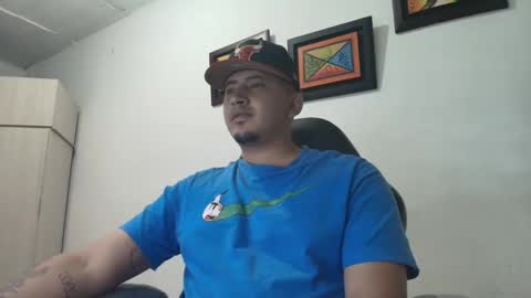 magic_milk23 online show from 10/21/25, 04:57