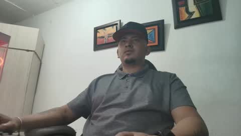 magic_milk23 online show from 11/01/25, 04:58