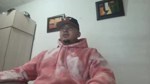 magic_milk23 online show from 11/02/25, 01:41