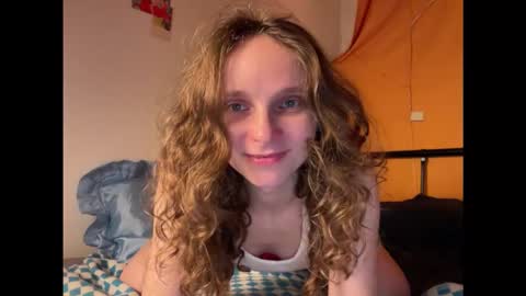 Mikky or Moon online show from 09/20/25, 06:31