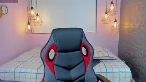 Snapshot of magic_oliviah chatting on 06/11/26, 12:14 Oliviah online show from 06/11/26, 12:14