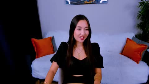 magic_phoenix online show from 02/09/25, 02:18