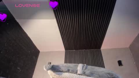 magic_selenaa online show from 10/10/25, 04:44