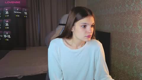 Merry online show from 09/19/25, 01:29