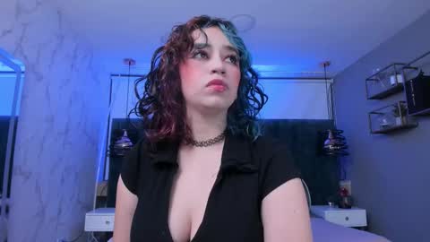 S  online show from 10/22/25, 08:19