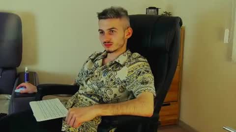 magic_storms online show from 06/27/26, 12:22