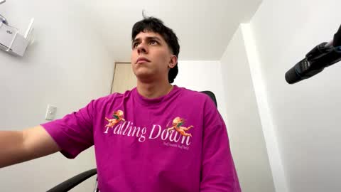 Snapshot of magic_tony chatting on 10/02/25, 06:37 Tony Hoffa online show from 10/02/25, 06:37