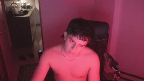 Snapshot of magic_tony chatting on 10/04/25, 04:32 Tony Hoffa online show from 10/04/25, 04:32