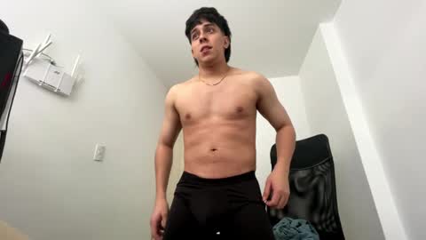 Snapshot of magic_tony chatting on 10/04/25, 06:39 Tony Hoffa online show from 10/04/25, 06:39