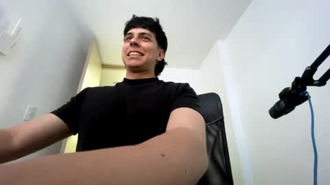 Snapshot of magic_tony chatting on 10/07/25, 10:29 Tony Hoffa online show from 10/07/25, 10:29