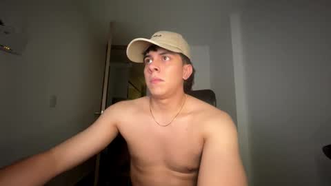 Snapshot of magic_tony chatting on 10/18/25, 11:05 Tony Hoffa online show from 10/18/25, 11:05