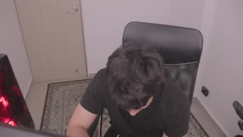 Snapshot of magic_tony chatting on 10/24/25, 08:16 Tony Hoffa online show from 10/24/25, 08:16