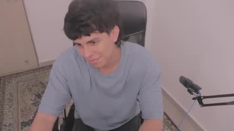 Snapshot of magic_tony chatting on 10/28/25, 07:05 Tony Hoffa online show from 10/28/25, 07:05