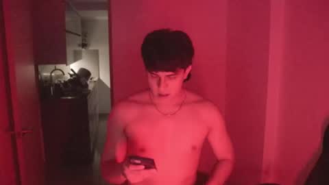 Snapshot of magic_tony chatting on 10/30/25, 01:29 Tony Hoffa online show from 10/30/25, 01:29