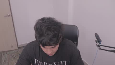 Snapshot of magic_tony chatting on 11/11/25, 06:52 Tony Hoffa online show from 11/11/25, 06:52