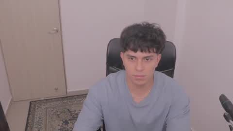 Snapshot of magic_tony chatting on 11/12/25, 05:24 Tony Hoffa online show from 11/12/25, 05:24