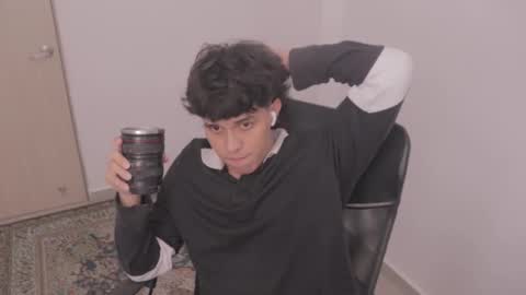 Snapshot of magic_tony chatting on 11/13/25, 08:08 Tony Hoffa online show from 11/13/25, 08:08