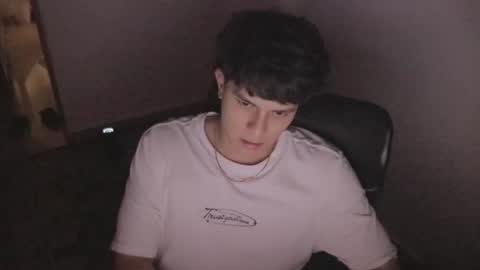 Snapshot of magic_tony chatting on 11/27/25, 11:51 Tony Hoffa online show from 11/27/25, 11:51