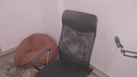 Snapshot of magic_tony chatting on 12/01/25, 06:24 Tony Hoffa online show from 12/01/25, 06:24