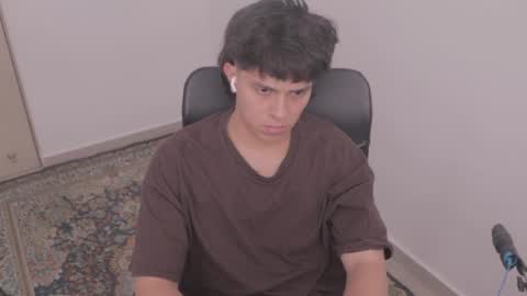 Snapshot of magic_tony chatting on 12/02/25, 08:04 Tony Hoffa online show from 12/02/25, 08:04