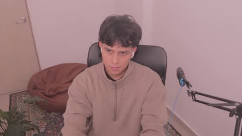 Snapshot of magic_tony chatting on 12/05/25, 05:31 Tony Hoffa online show from 12/05/25, 05:31