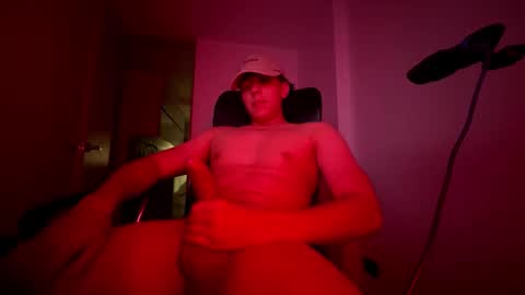 Snapshot of magic_tony chatting on 12/14/25, 07:58 Tony Hoffa online show from 12/14/25, 07:58